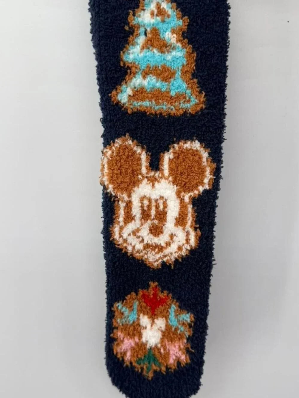 Old Navy Disney Mickey Mouse Cozy Socks #disney #sweaterweather